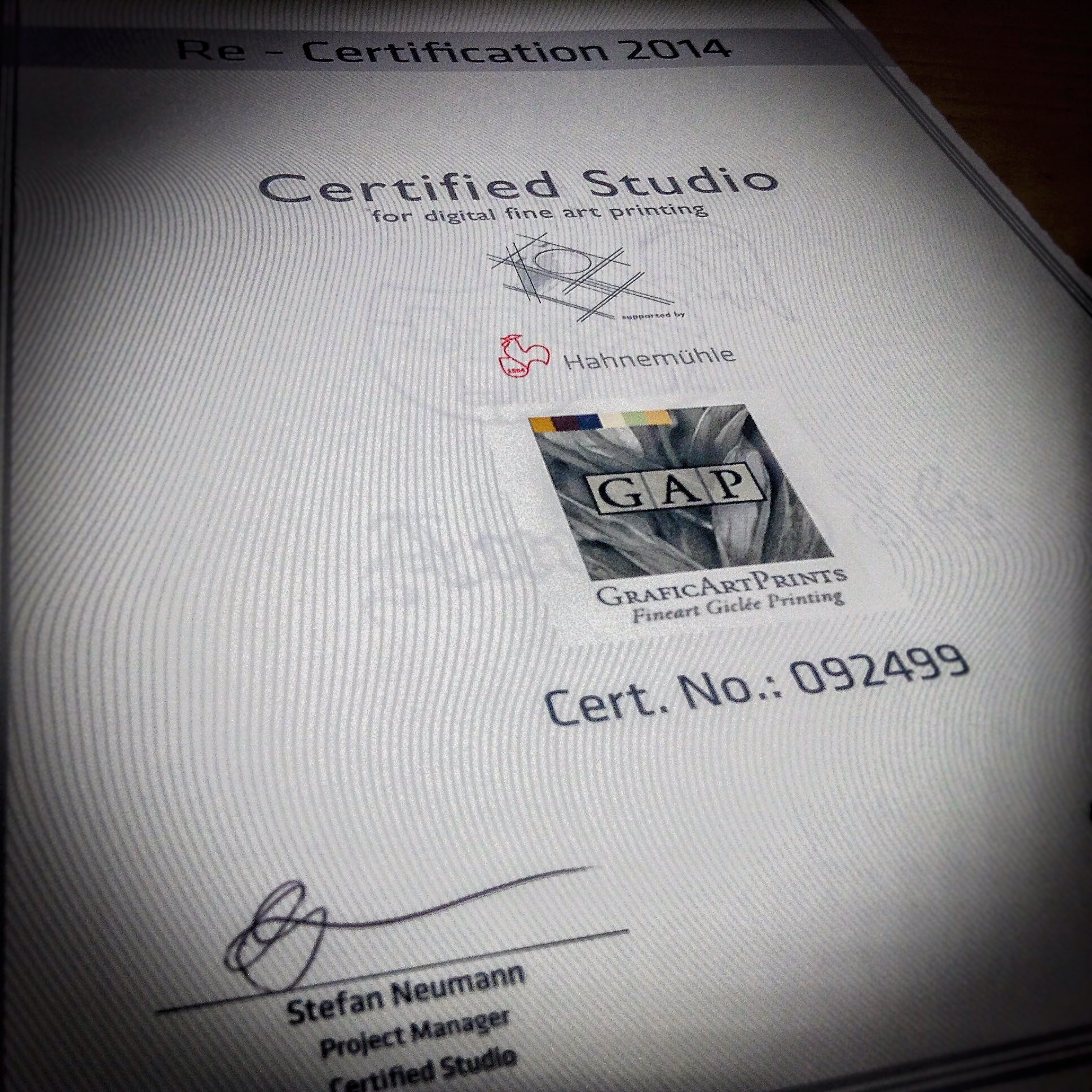 Estudio Re-Certificado. Certified Studio de Hahnemühle 25